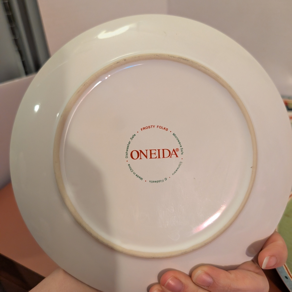 Lot of 3 (THREE) Oneida Frosty Folks Stoneware Dessert/Salad Plates - Picture 3 of 9